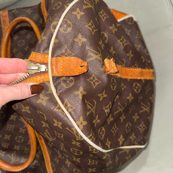 Louis Vutton Keepall Duffle - Picture 8 of 16